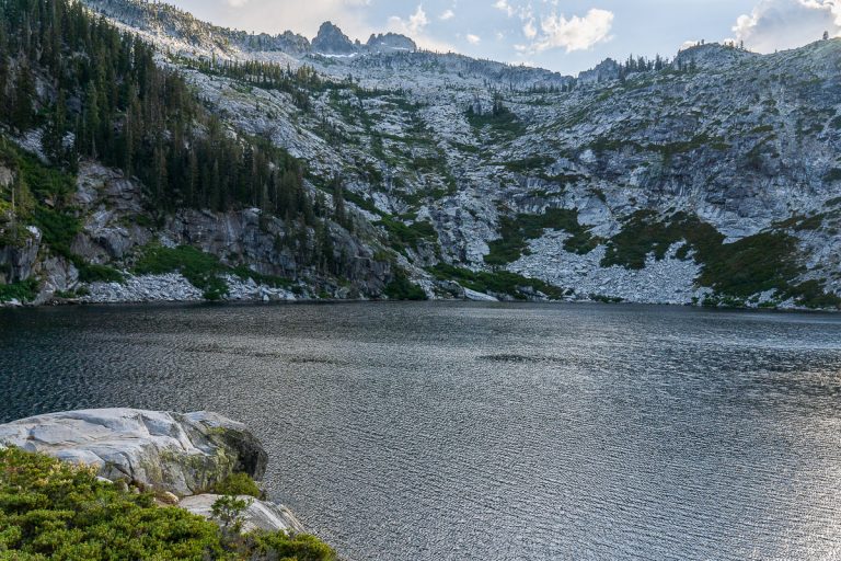 Backpack the 4 Lakes Loop via Swift Creek: Trinity Alps Wilderness